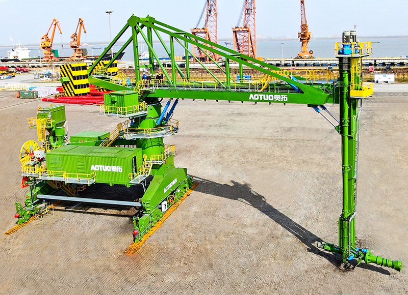 Rail mobile Screw Ship Unloader